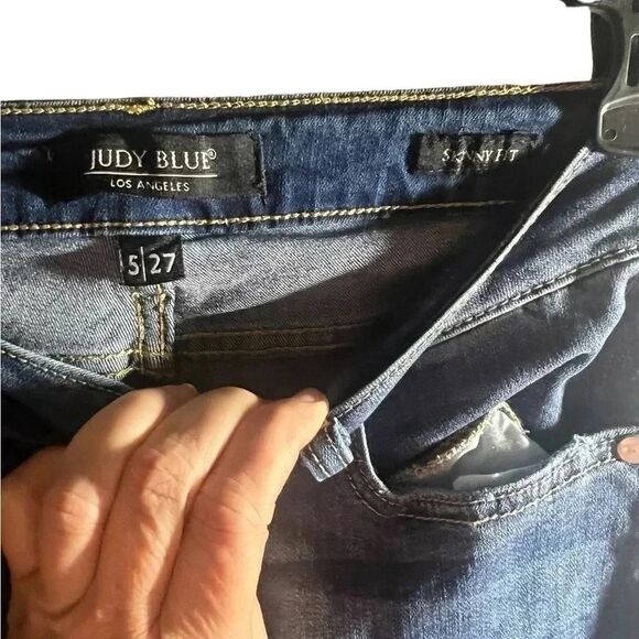 Judy Blue Skinny distressed jeans with Aztec accents size 5/27 - Picture 3 of 4